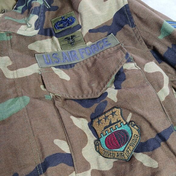 Vtg USAF Woodland Camo Cold Weather BDU Jacket Air Mobility 315th Wing Medium - Picture 13 of 13